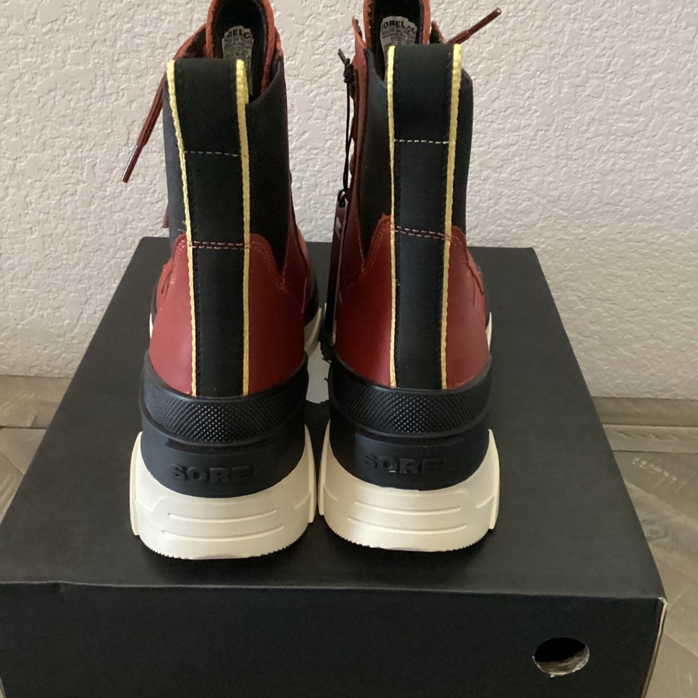 SOREL Women's Brex Lug Sole Lace-Up Boots, size 10.5 - Picture 5 of 11